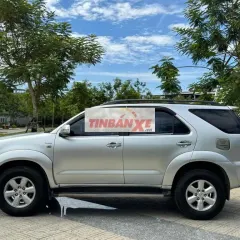 Toyota fotuner 2011 MT dầu