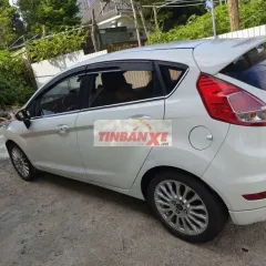 Ford Fiesta Trắng 5 chỗ
