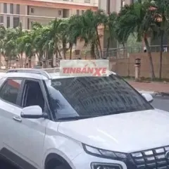 Hyundai Venue Trắng