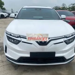 VinFast VF8 Plus 2024 Trắng 12000 km