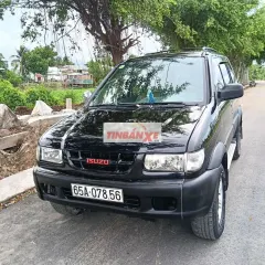 Isuzu 7 chỗ Dầu màu Đen