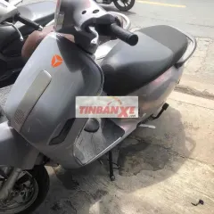 Xe máy điện Yadea Orla Xám 5 bình