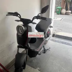 Xe máy điện Yadea XBULL H Đen