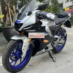 Yamaha R15 màu Bạc