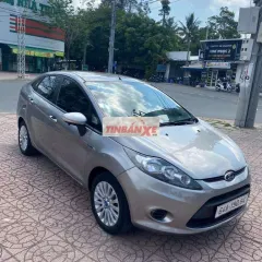 Ford Fiesta 2013 Xám 98000 km