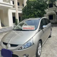 Mitsubishi Grandis 7 chỗ Cát vàng 30679 km