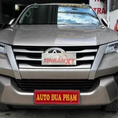 Toyota Fortuner 2019 Số sàn Dầu 7 chỗ Nâu