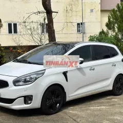 Kia Rondo 7 chỗ màu Trắng