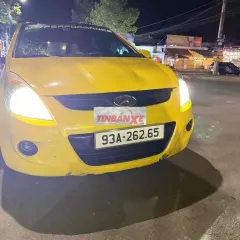 Hyundai i20 2011 Vàng 5 chỗ