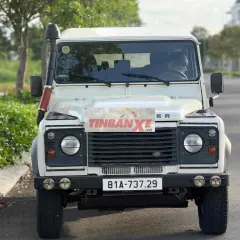 Land Rover Defender 5 chỗ màu Trắng