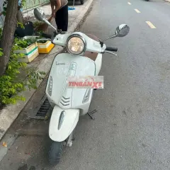 Piaggio Vespa Trắng