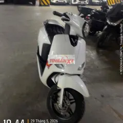 Xe máy điện VinFast Vento neo trắng