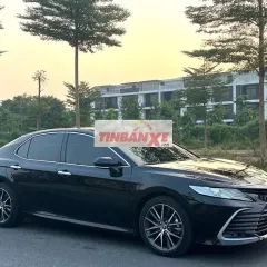 Toyota Camry 2.5Q 2023 màu đen Thái Lan