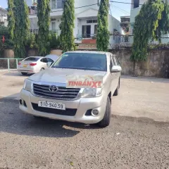 Toyota Hilux E 2012 Bạc 117.000 km