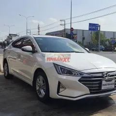 Hyundai Elantra 1.6AT Trắng 2021 27.000km