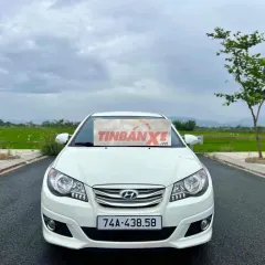 Hyundai Avante 2011 Số sàn Trắng