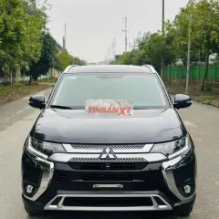 Mitsubishi Outlander 2021 Premium có cửa sổ trời