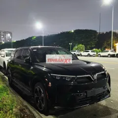 VinFast VF9 PLUS Trần Thép Đen SUV điện