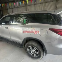 Toyota Fortuner 2017 Số sàn Bạc 130.000 km