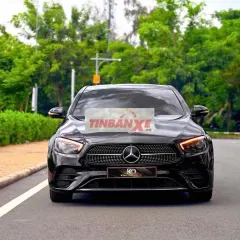 Mercedes E300 mẫu mới 2022 màu đen siêu đẹp