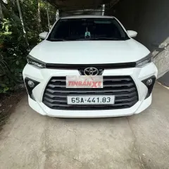 Toyota Avanza Premio Trắng 7 chỗ