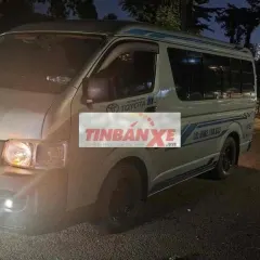 Toyota Hiace 2009 Dầu 6 chỗ 900kg Xanh ngọc