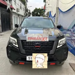 Nissan Navara Pro 4X 2022 33.000 km Đen