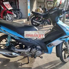 Suzuki màu Xanh dương