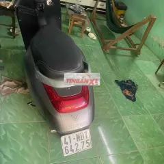 Xe máy điện VinFast Klara Xám