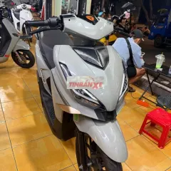 Xe máy điện Yadea Velaxx H Xám 14.000km