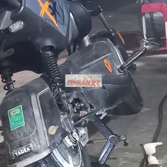 Xe máy điện Yadea đen 12000 km