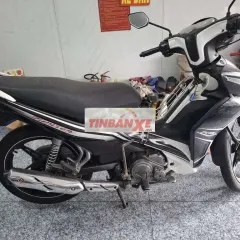 Yamaha Jupiter RC Đen trắng
