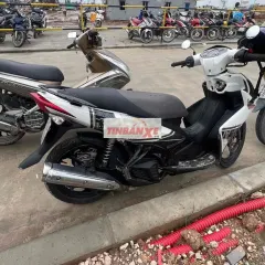 Yamaha Trắng