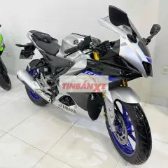 R15M Bạc Xanh - Trả Góp 0 Đồng Tại Tấn Đạt Motor