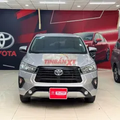 Xả lỗ Innova E số sàn 2023 đời cao, form mới