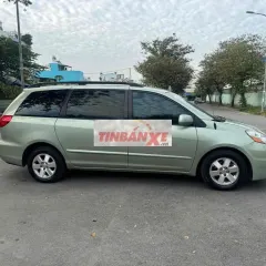 Toyota Sienna LE 2009