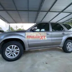 Ford Escape XLS Xám 5 chỗ xăng