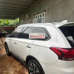 Mitsubishi Outlander 2.0 CVT 2021 Trắng 7 chỗ