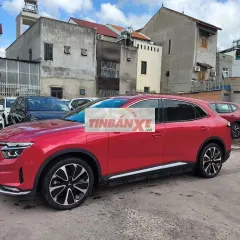 VF8 Plus đỏ 2023