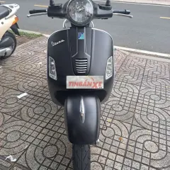 Vespa GTS 125 Fi Nhập Ý 2011. xe đẹp máy zin