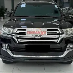 Toyota Land Cruiser 5.7 bản full 2016 Đen Mỹ