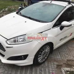 Ford Fiesta Trắng