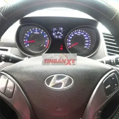 Hyundai Elantra Trắng Nhập khẩu