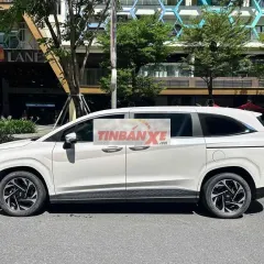 Hyundai Custin 2.0 Turbo 2024 Trắng 7 chỗ