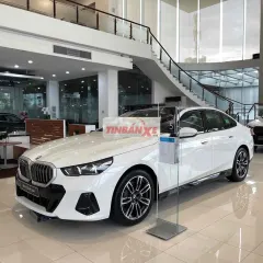 BMW 530i M Sport 2026 Mới Trắng