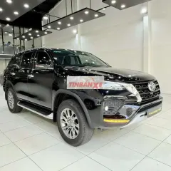 Toyota Fortuner 2.7AT Xăng 4x4 2022 Đen