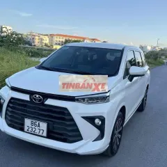 Toyota Avanza Premio Trắng Số sàn 7 chỗ