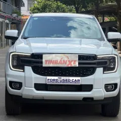 Ford Ranger XLS Trắng 7 chỗ