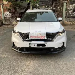 Kia Carnival premium 8 chổ 2.2D