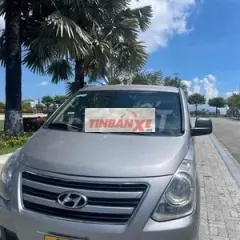 Hyundai Starex 216 màu Bạc